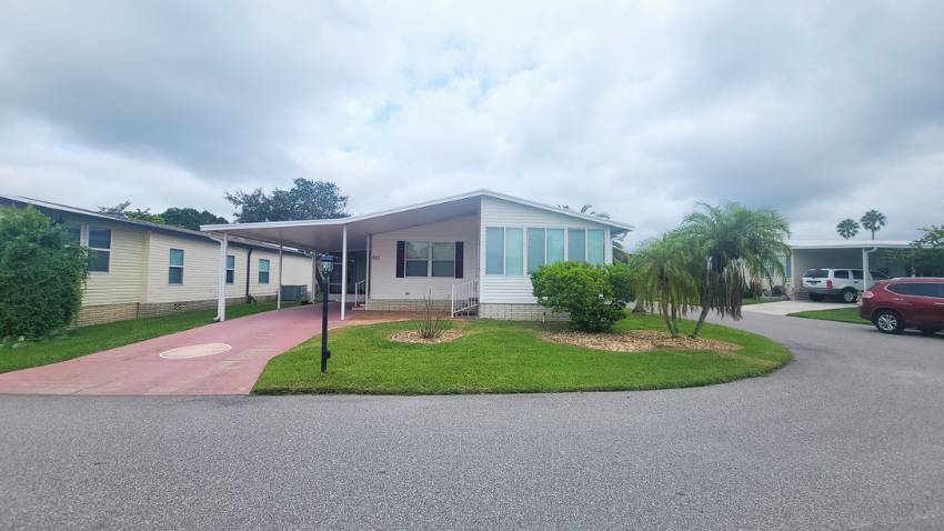 Lake Wales, FL Mobile Home for Sale located at 520 Mockingbird Lane Tower Lakes